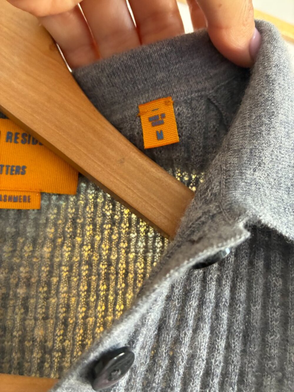 Guest In Residence Cashmere Polo size M - Picture 5 of 6